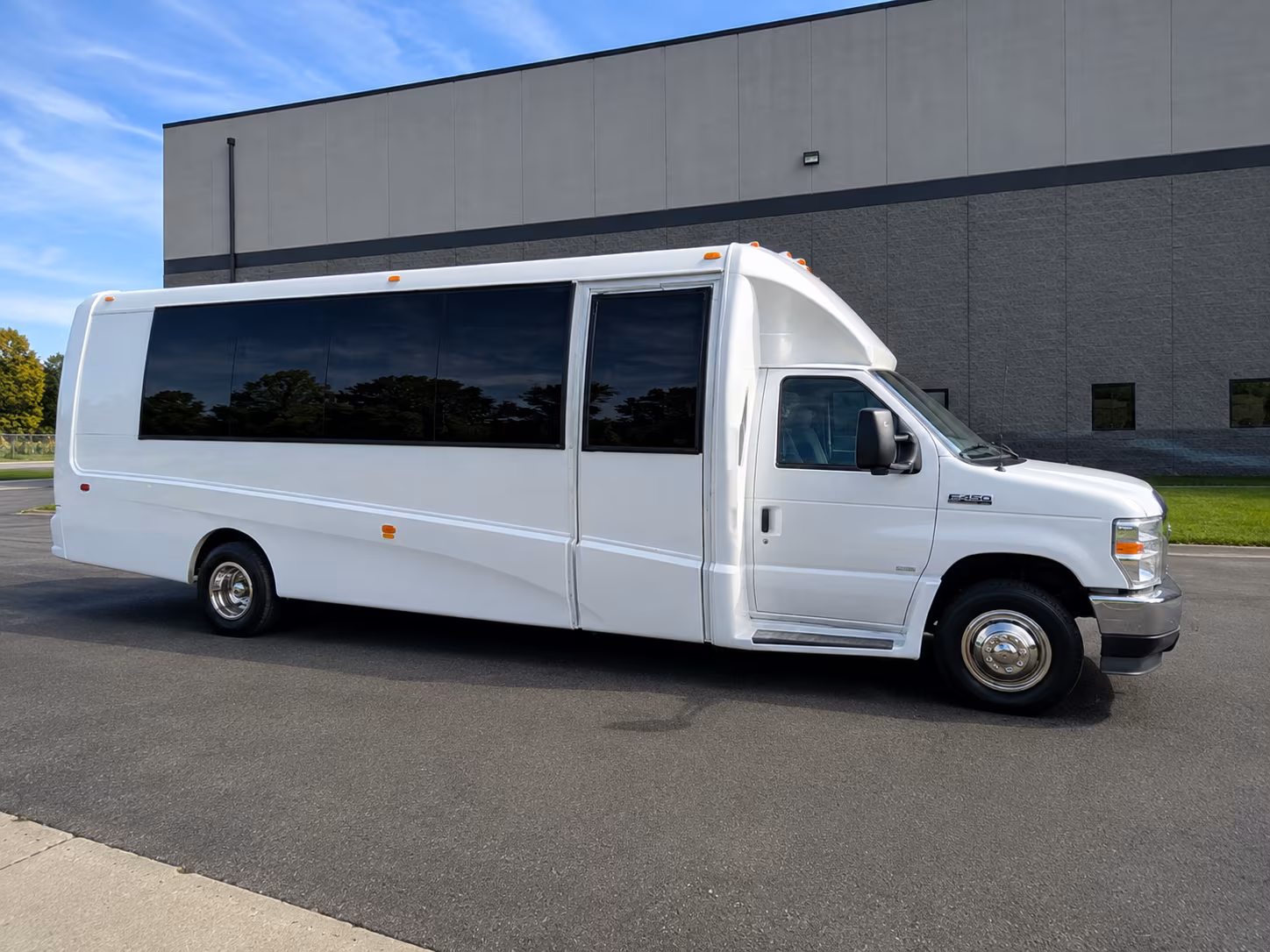 Myrtle Beach Airport Shuttle & Transportation party bus exterior